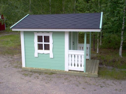 Lekstuga i trä
